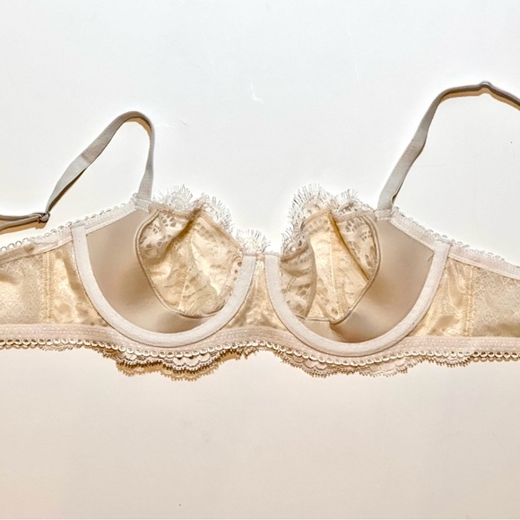 Victoria’s Secret Ivory Battenburg Lace Demi Balconette Bra 34B - Picture 2 of 5